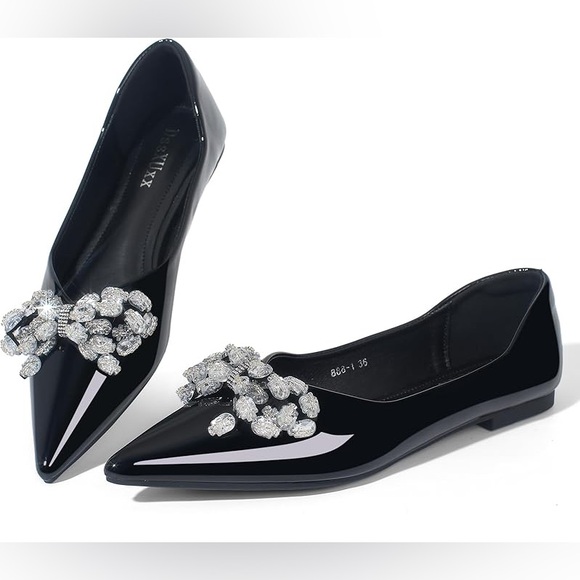 Dream Pairs Black Patent Leather Flats with Sparkling Embellishments - Picture 1 of 6
